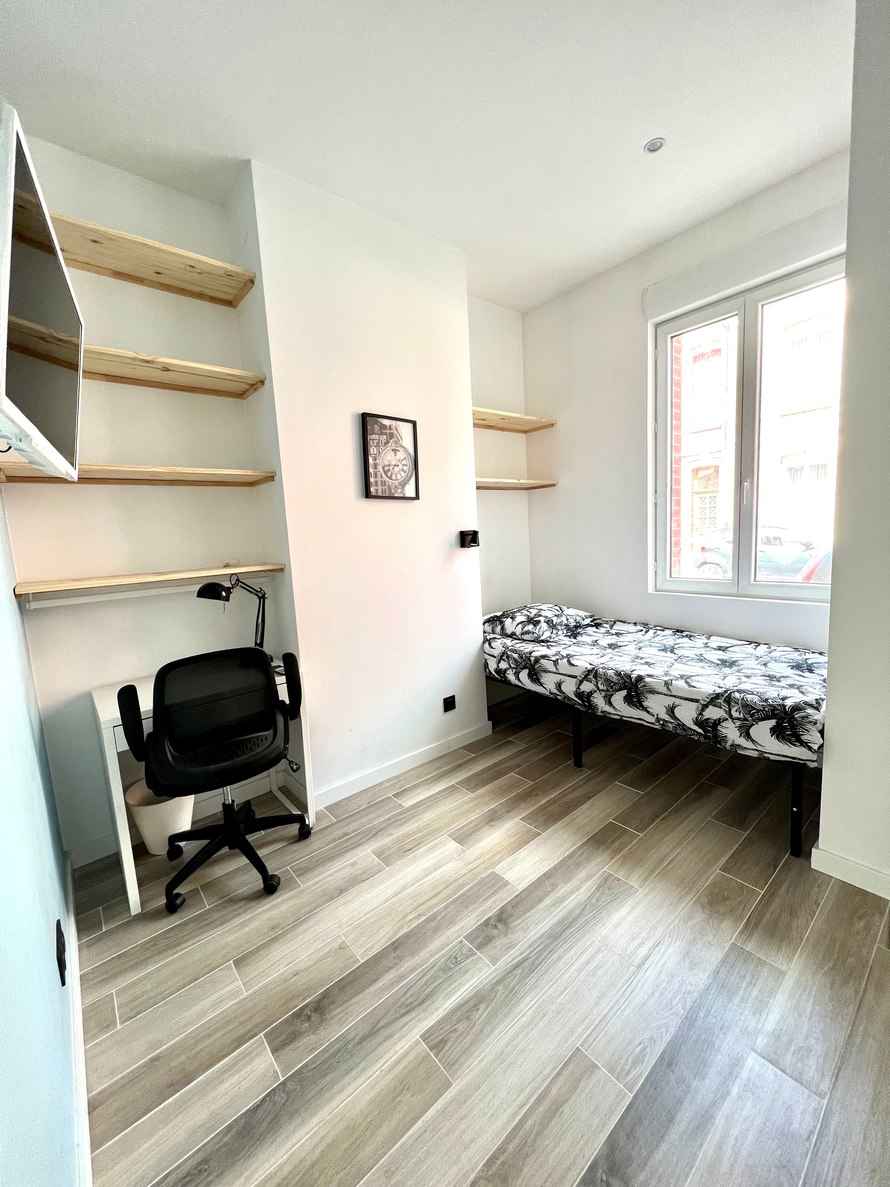 Chambre lumineuse dans une grande colocation - Idéal étudiant(e)