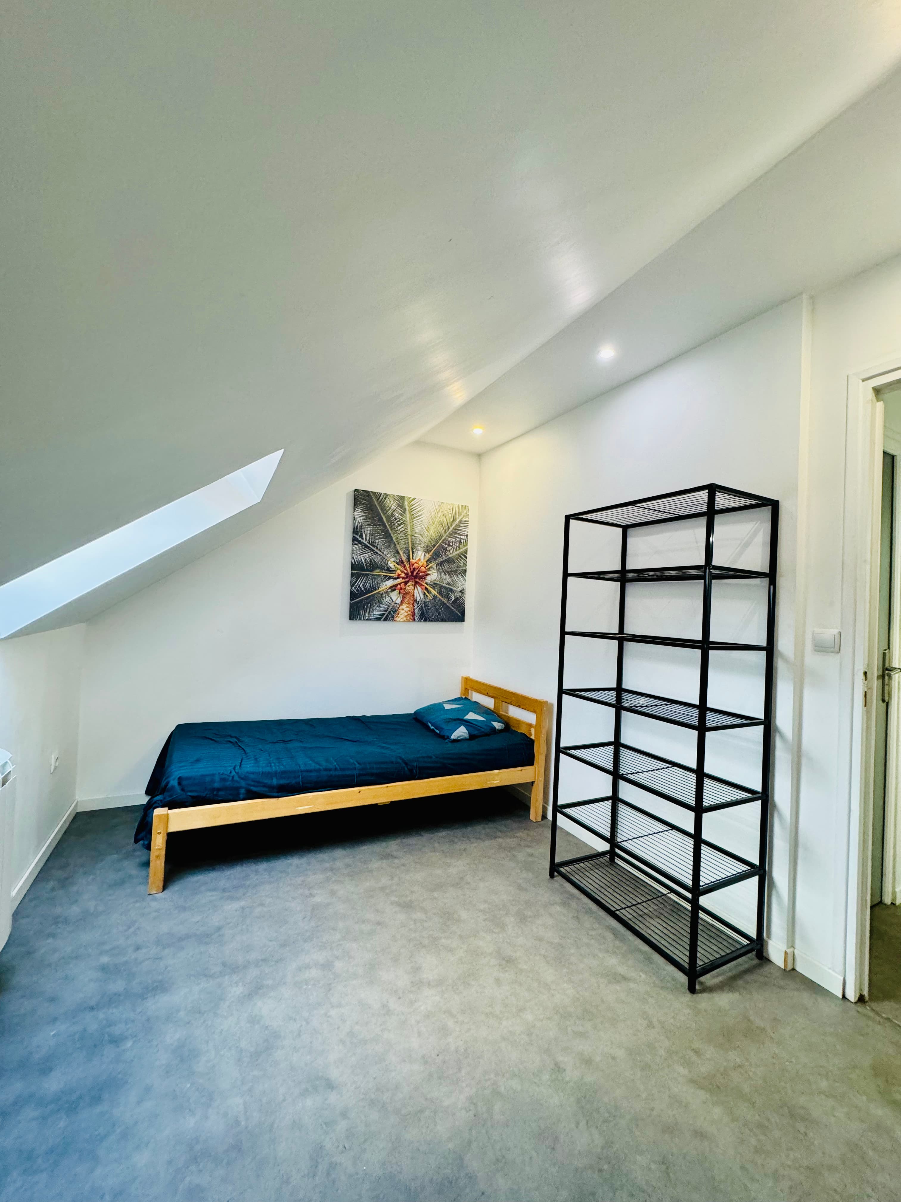 Chambre meublée dans une colocation conviviale
