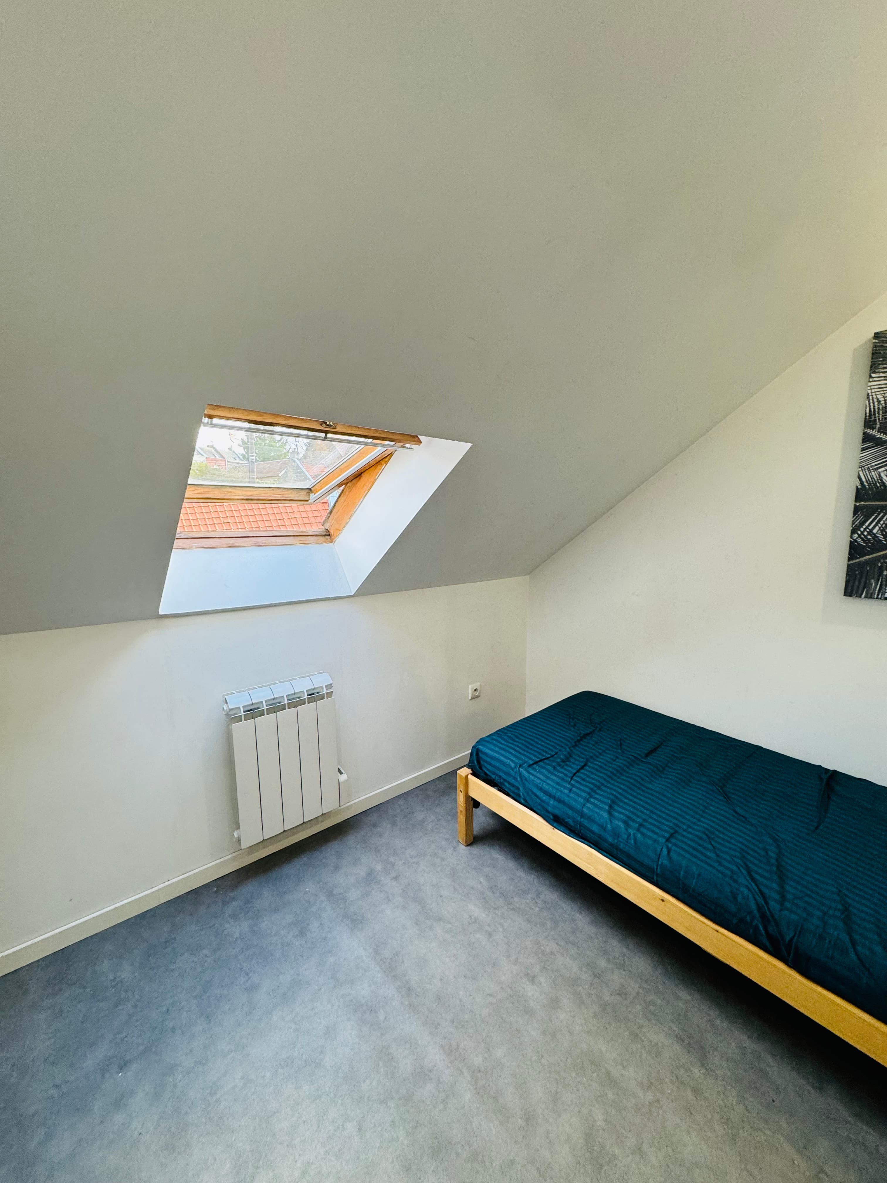 Chambre meublée dans une colocation conviviale